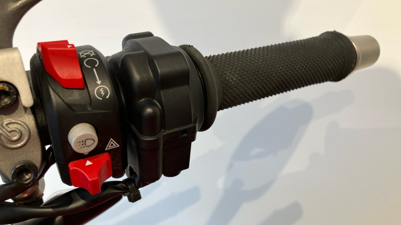 Ducati Streetfighter V2 (22MY)